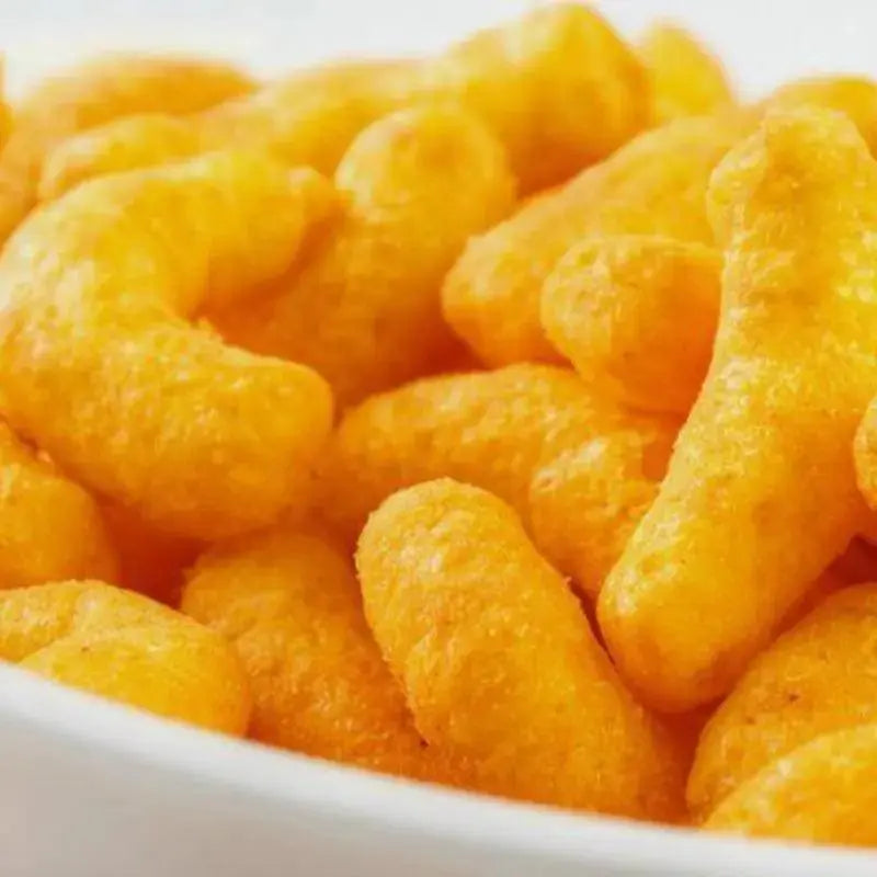 Sirni Cheetos čips, hrskavi trokutasti komadići žute boje